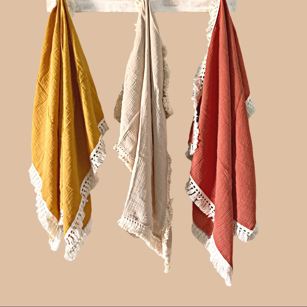⭐️ BOGO ⭐️ HP Boho Fringe Muslin Swaddle-Sand Beige - Picture 2 of 8